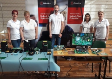 Celestica Oradea Employees supporting a youth robotics program