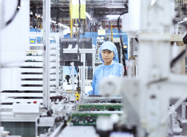 Celestica employee in a munfacturing facility.&nbsp;